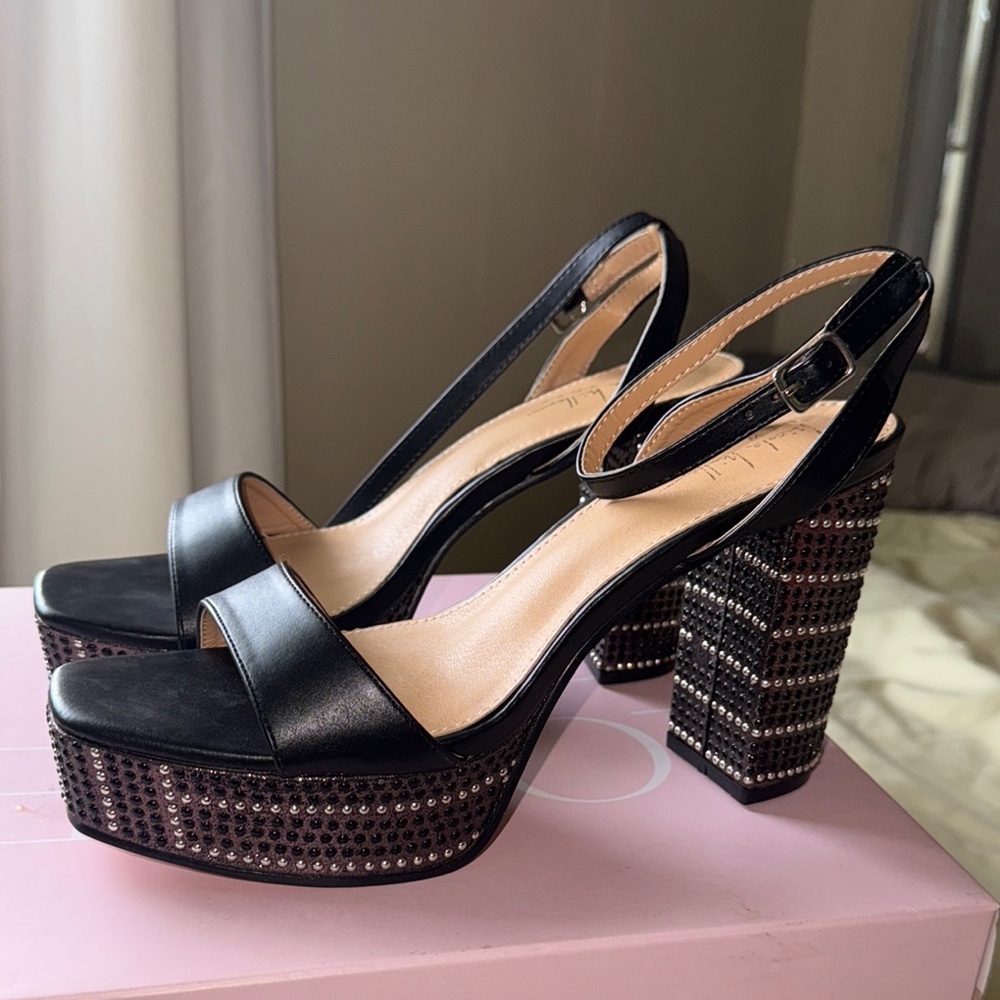 Nicole by Nicole Miller Black Platform Sandals
